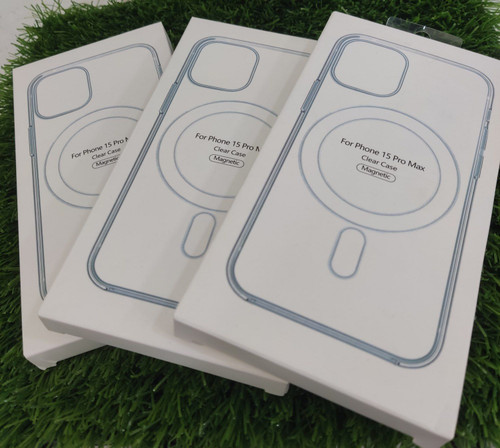 قاب شیشه ای آیفون ۱۵ پرو مکس