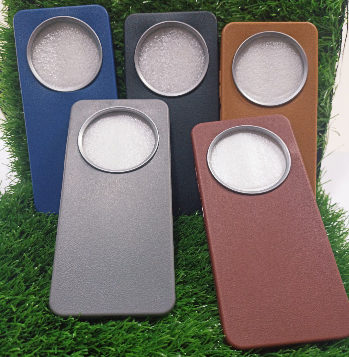 گارد چرم در پنج رنگ