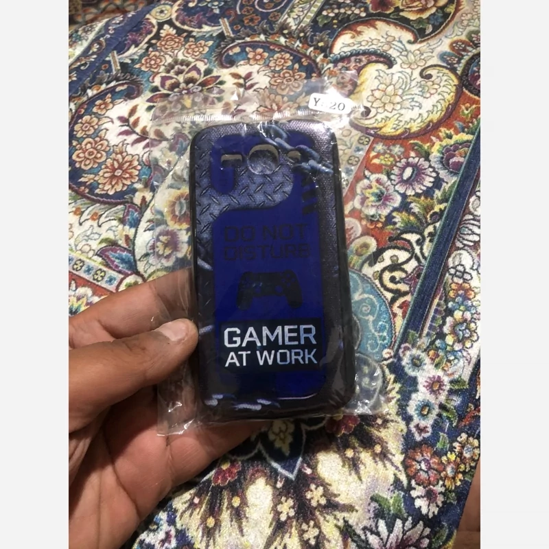 قاب Y520 بیست و چهار